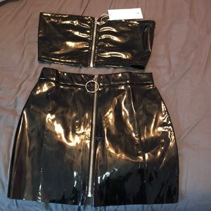 Shiny black tube top skirt set